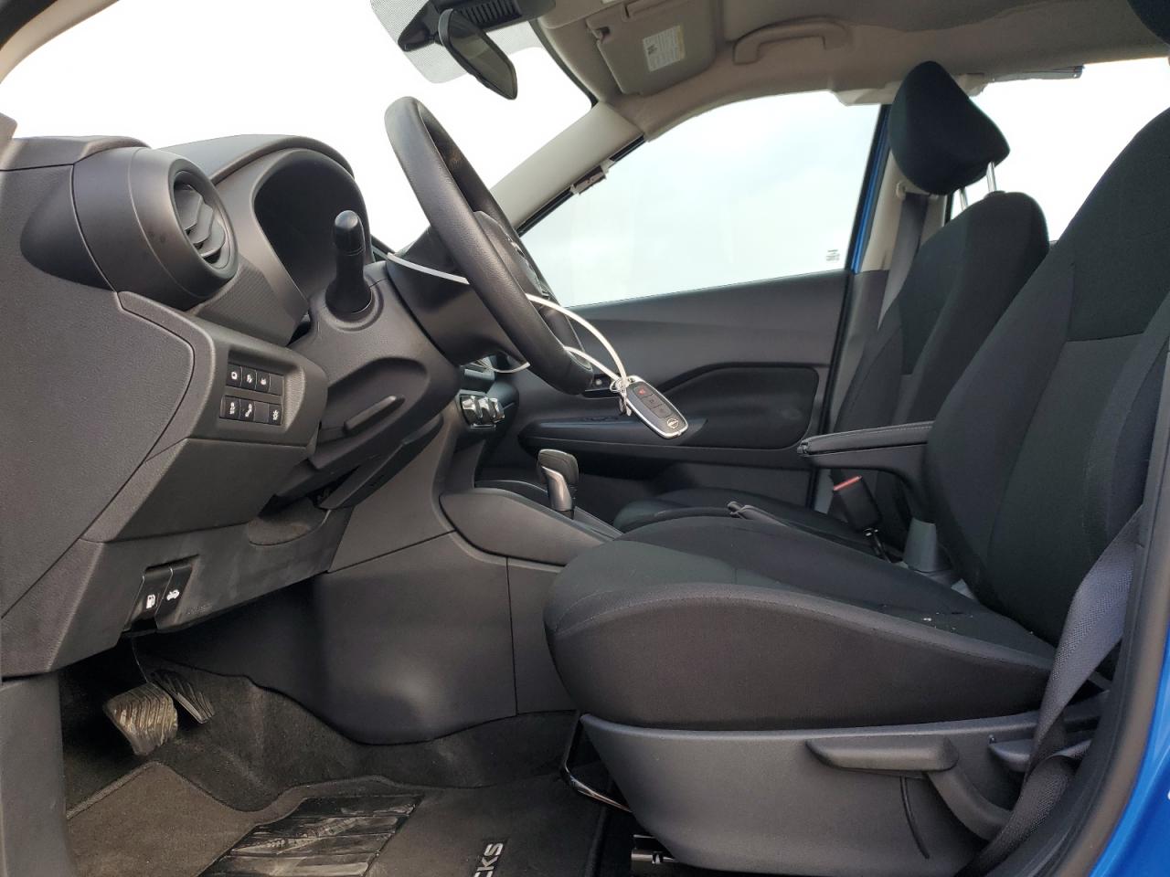 2024 Nissan Kicks - Image 7