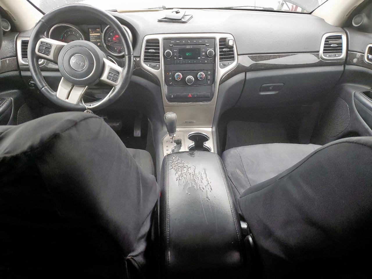 2011 Jeep Grand Cherokee - Image 8