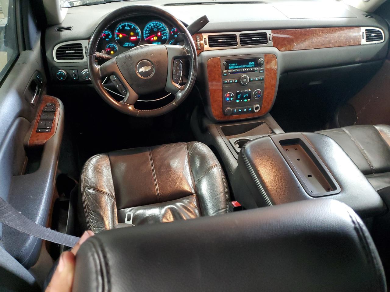 2007 Chevrolet Silverado - Image 8
