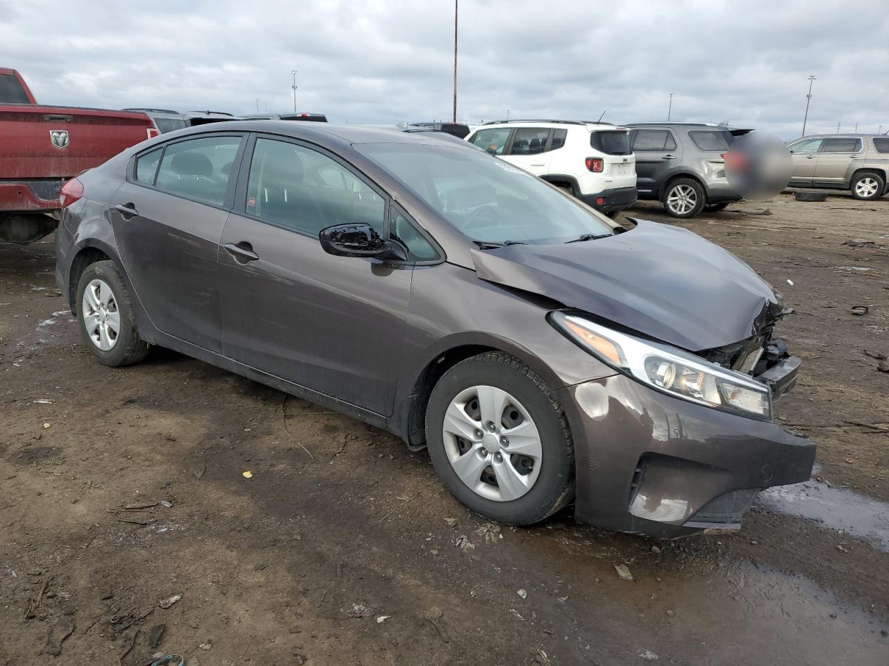 2017 Kia Forte - Image 4