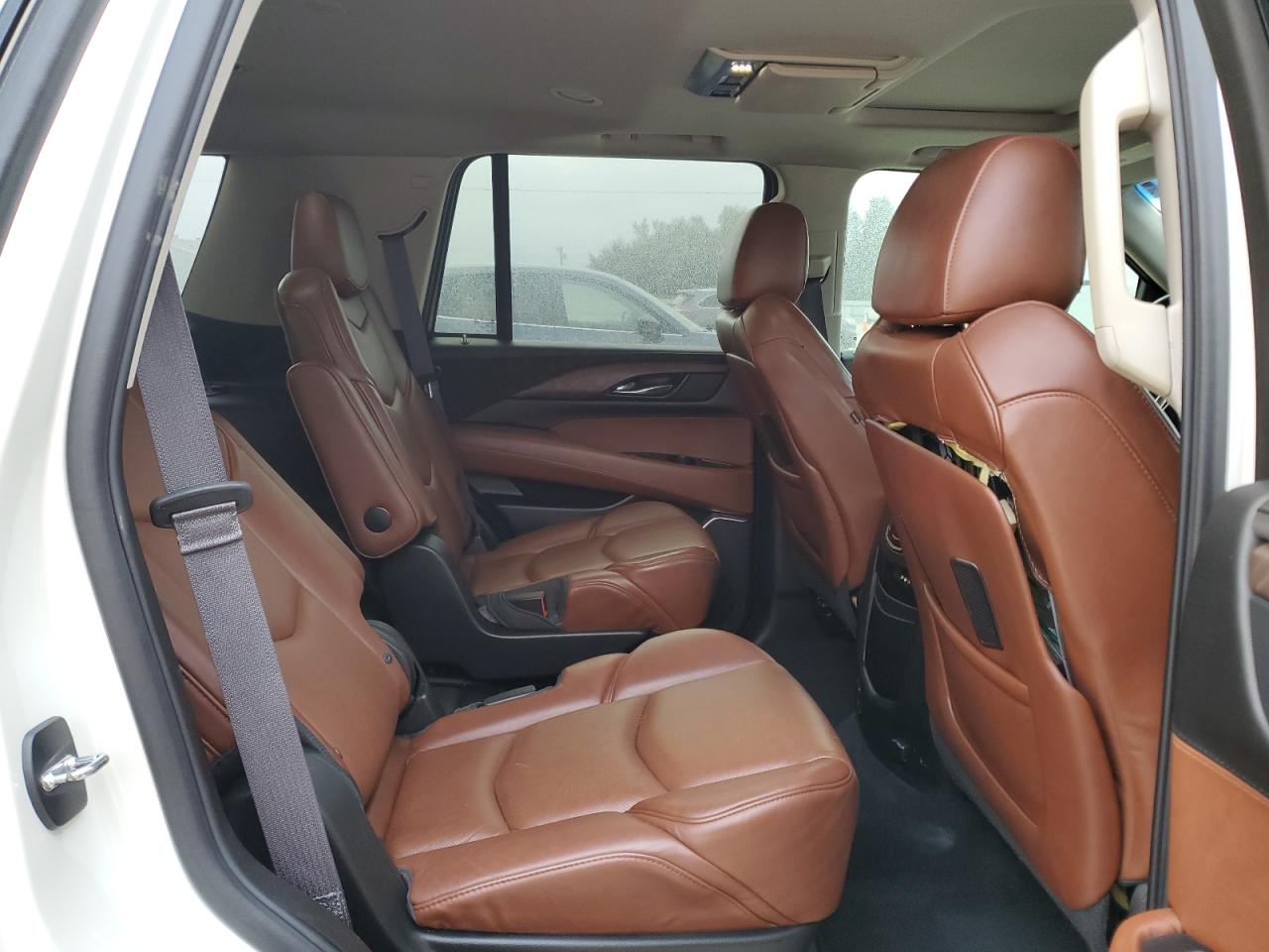 2015 Cadillac Escalade - Image 11