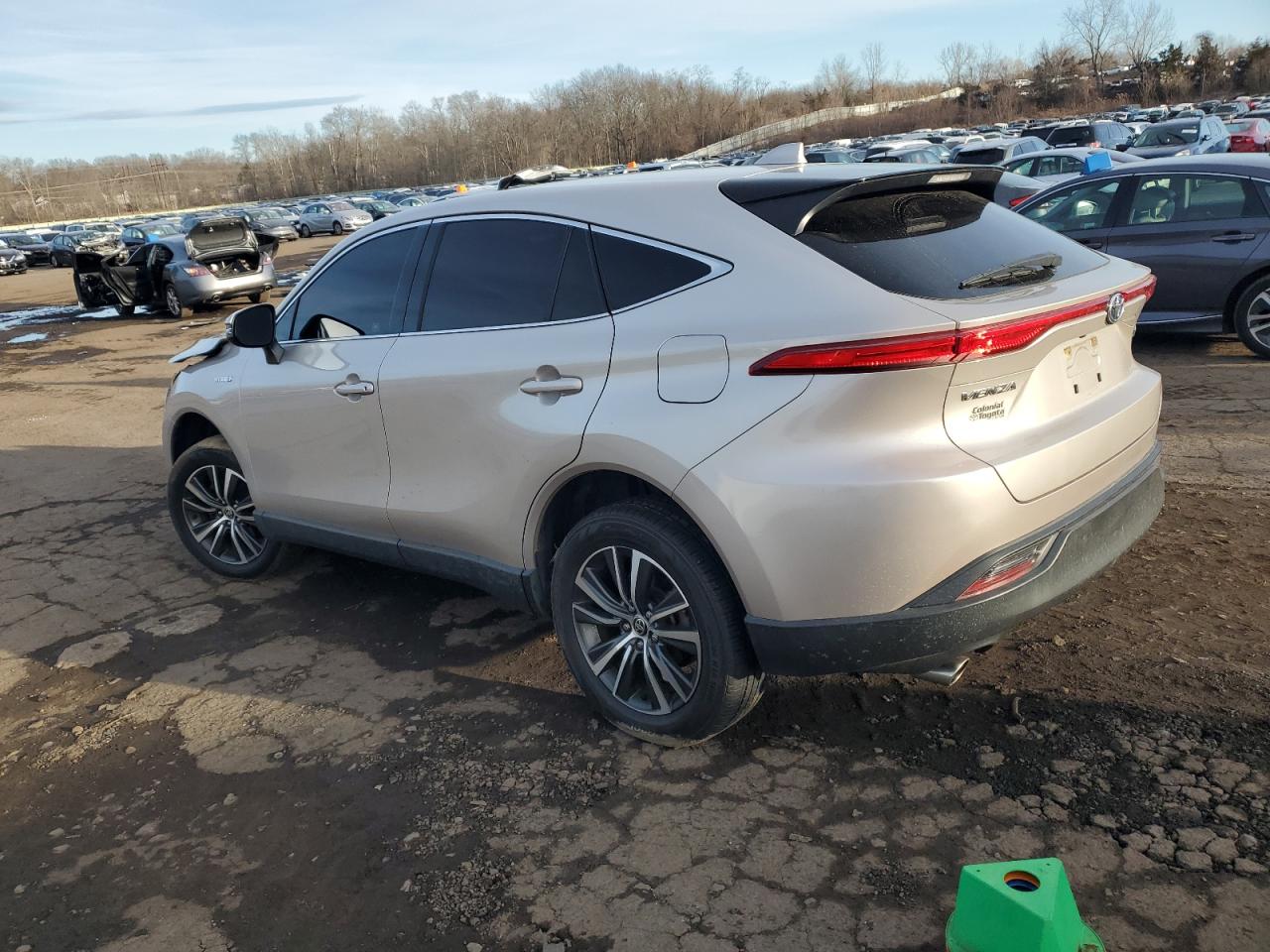 2021 Toyota Venza - Image 2