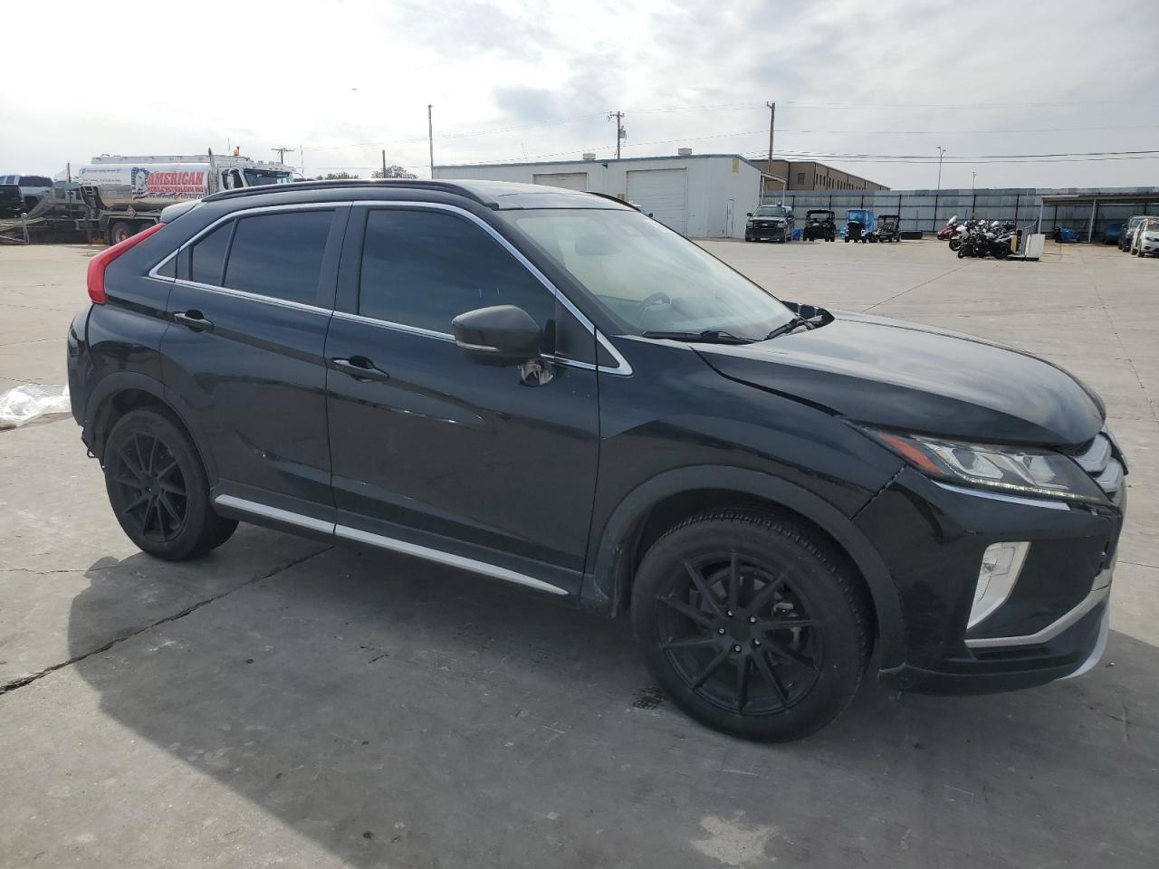 2018 Mitsubishi Eclipse - Image 4