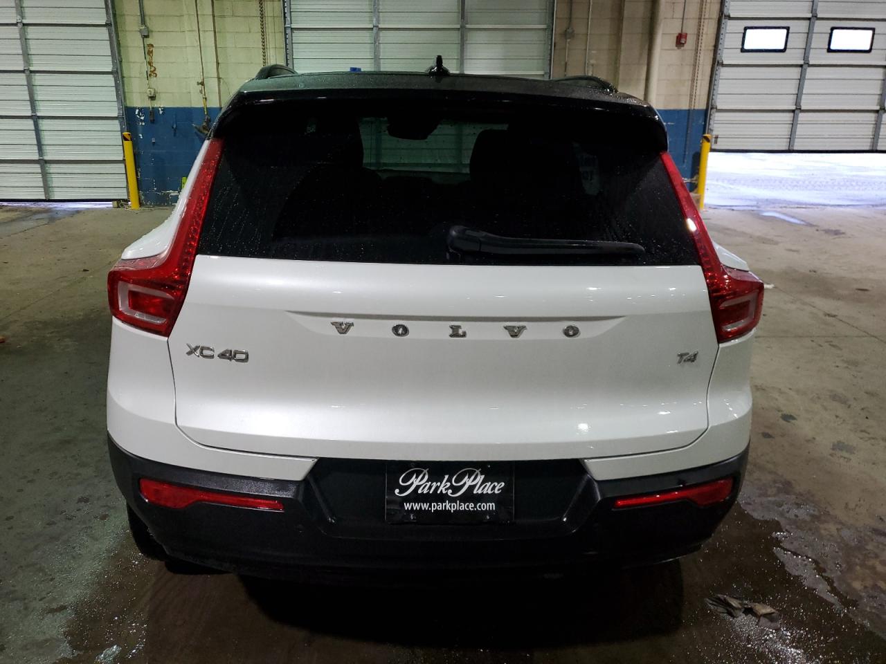 2021 Volvo XC40 - Image 6