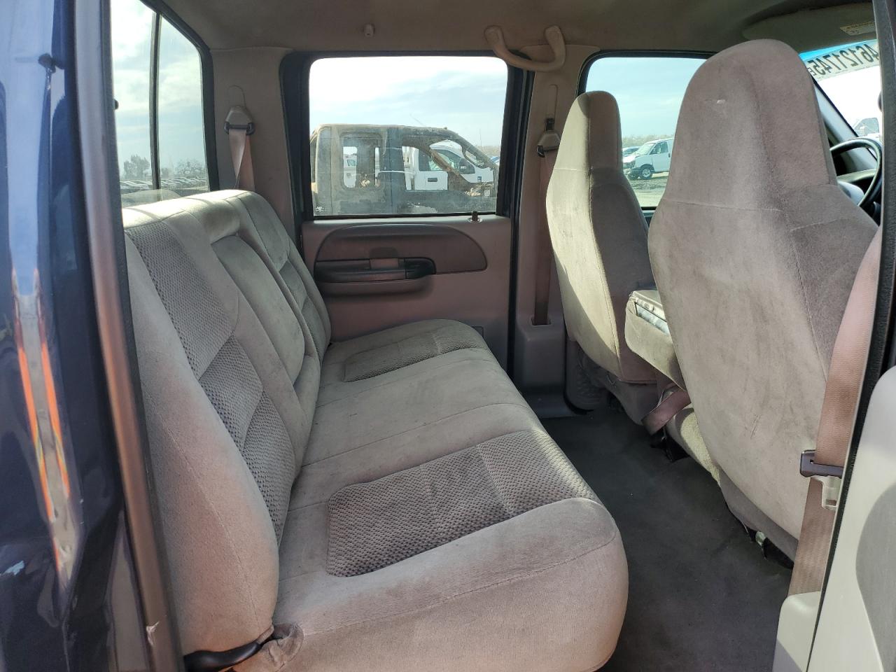 2001 Ford F250 - Image 10