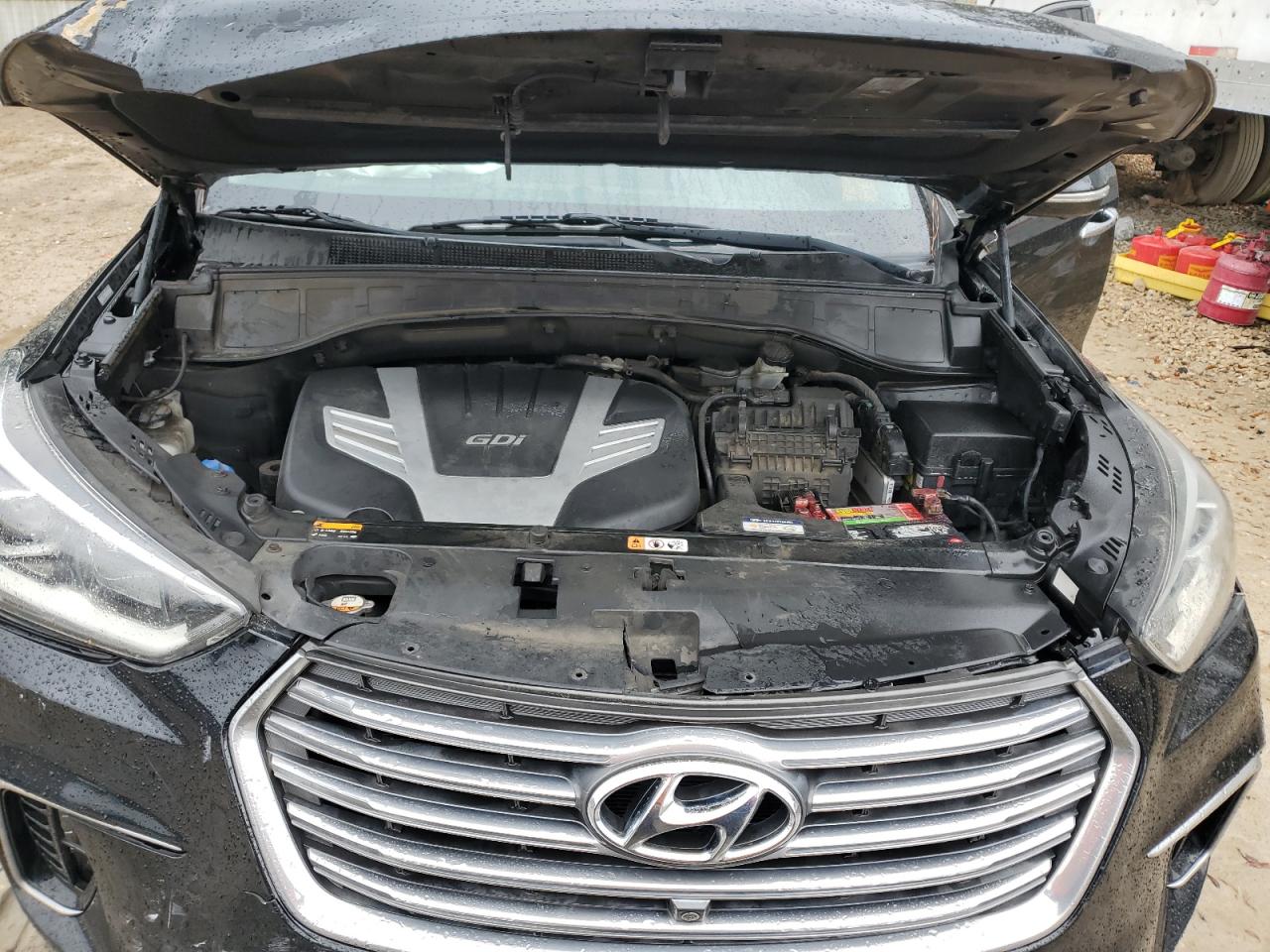 2017 Hyundai Santa Fe - Image 13