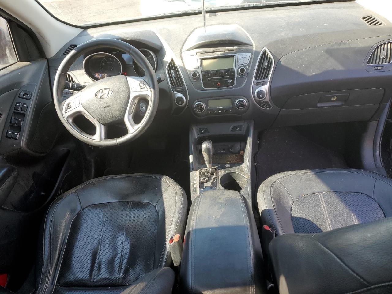 2010 Hyundai Tucson - Image 8