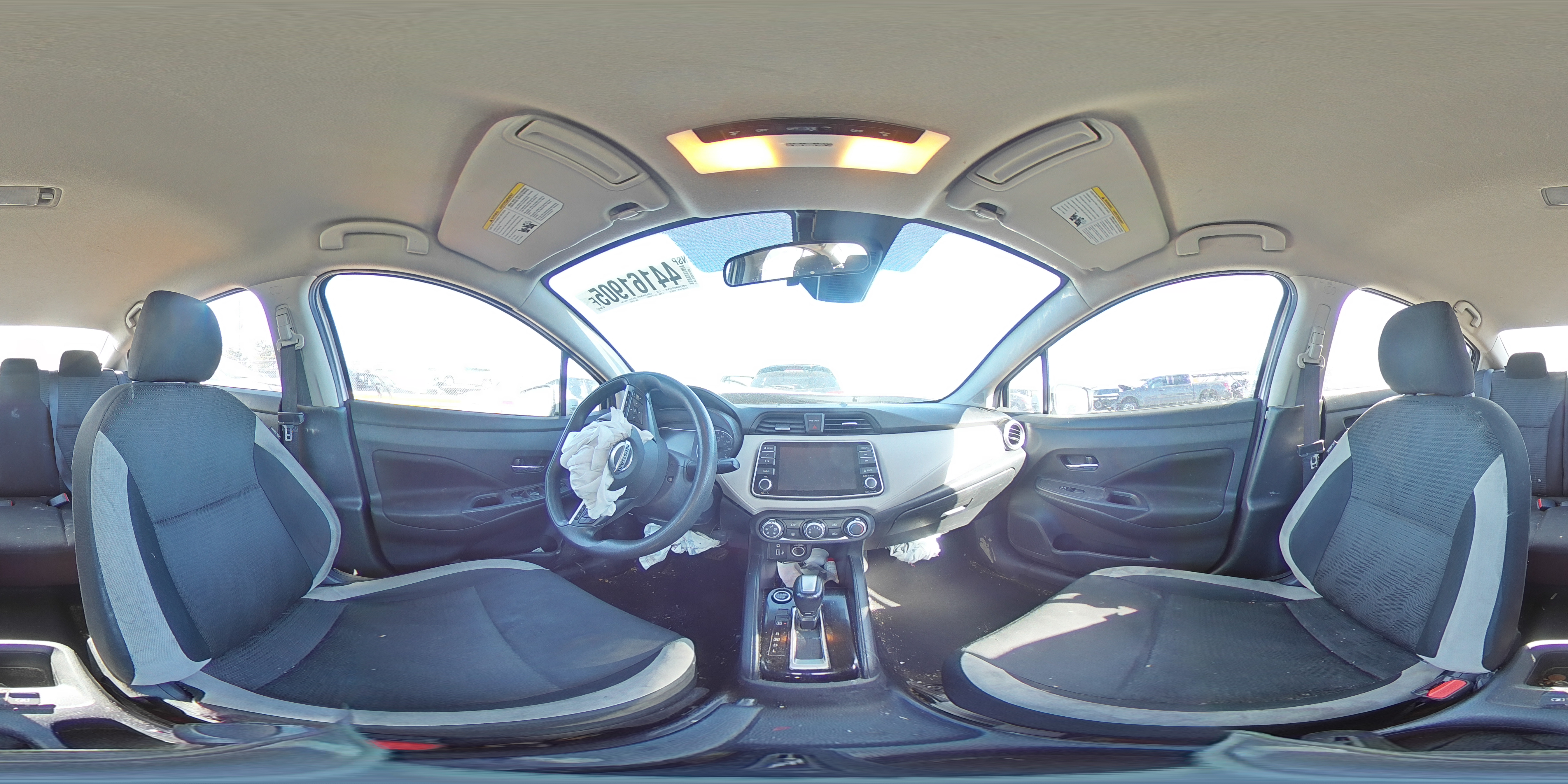 2021 Nissan Versa - Image 13