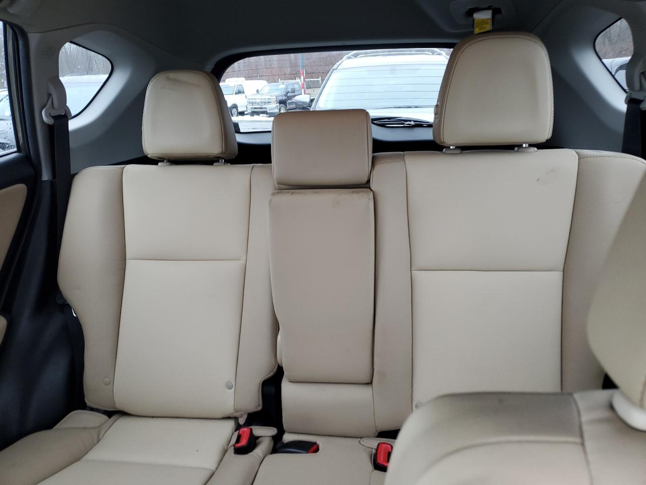 2015 Toyota RAV 4 - Image 10