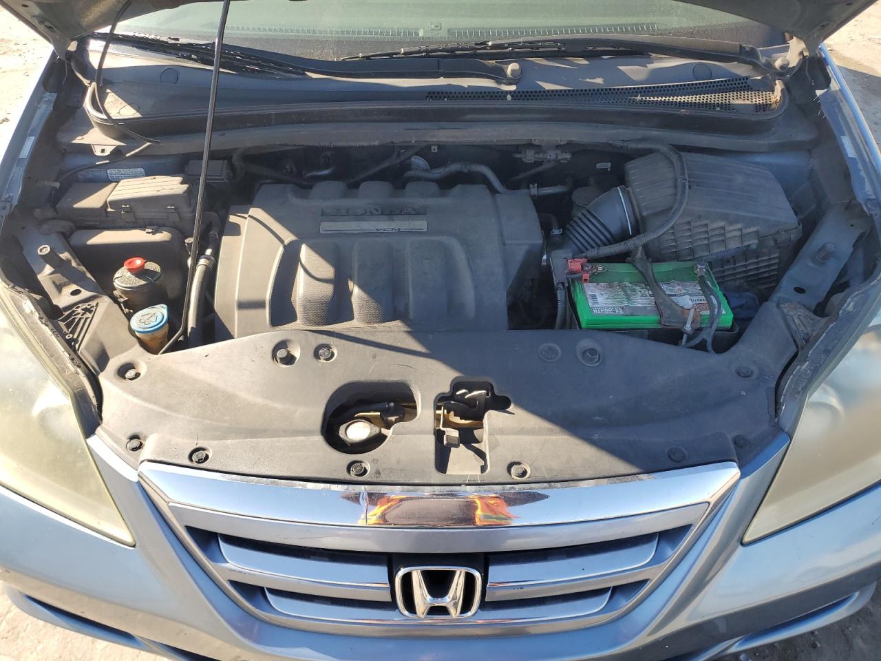 2005 Honda Odyssey - Image 12