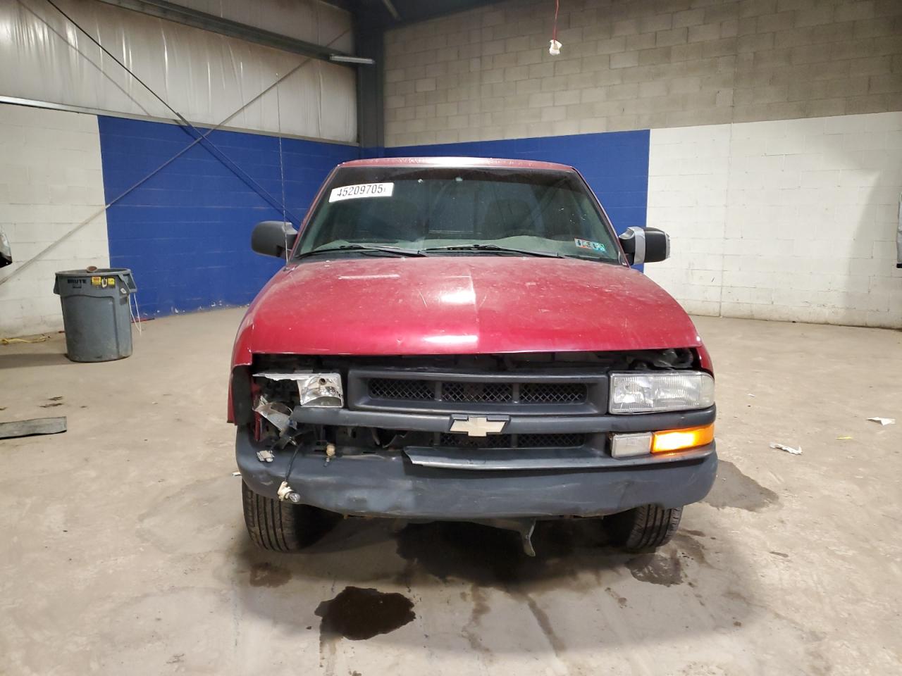2000 Chevrolet S-10 Pickup - Image 5