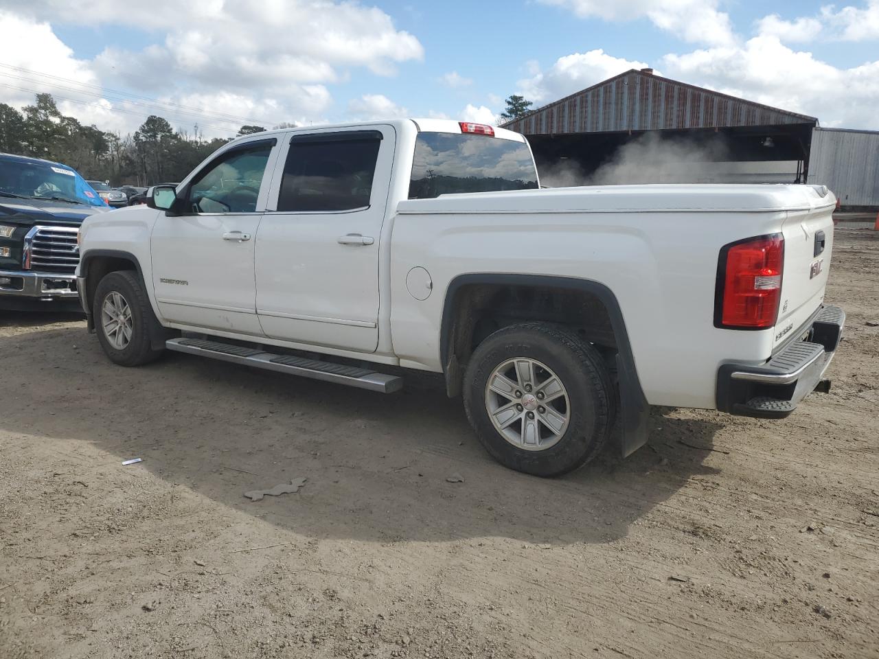 2015 GMC Sierra - Image 2