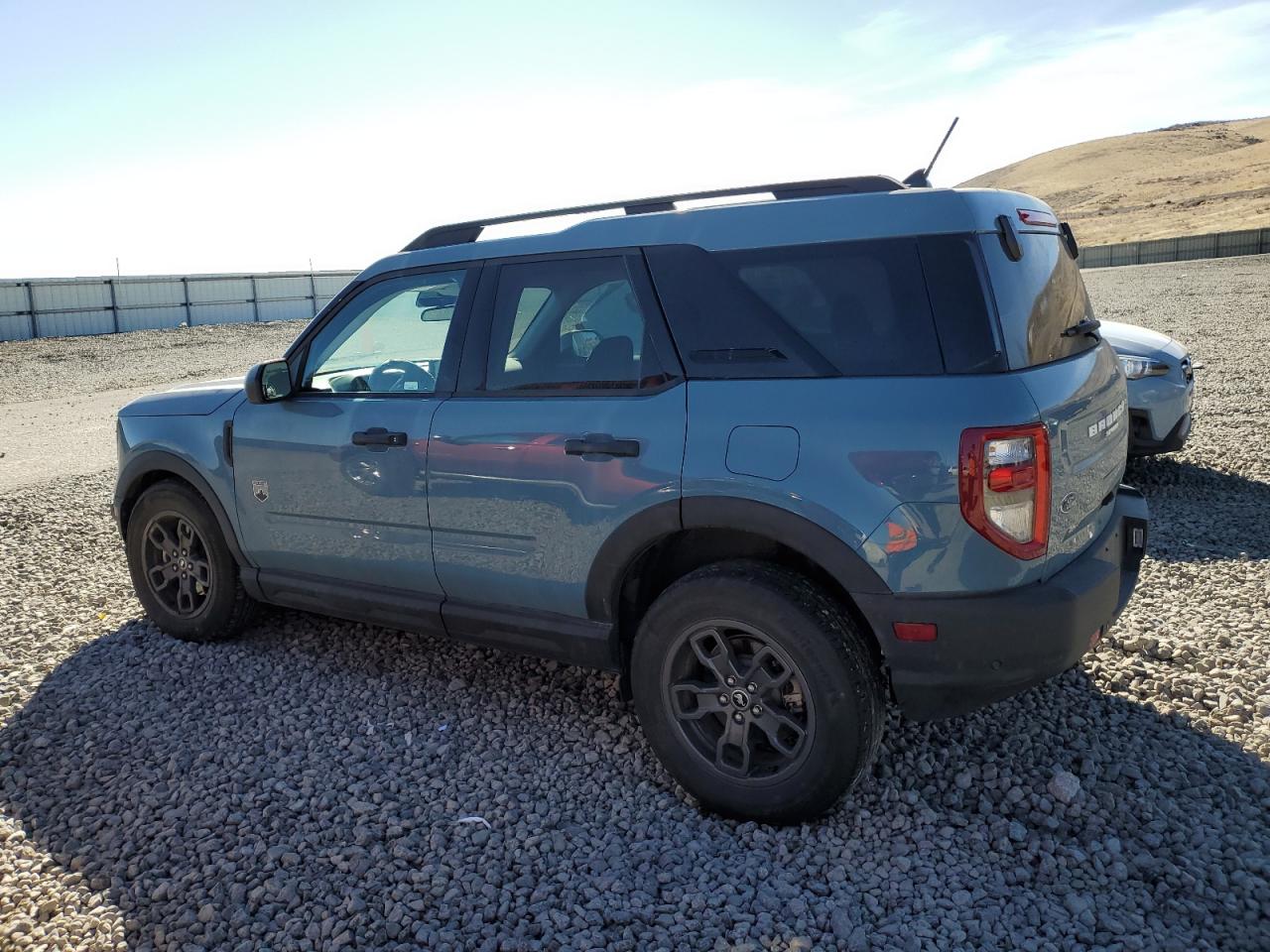 2023 Ford Bronco - Image 2