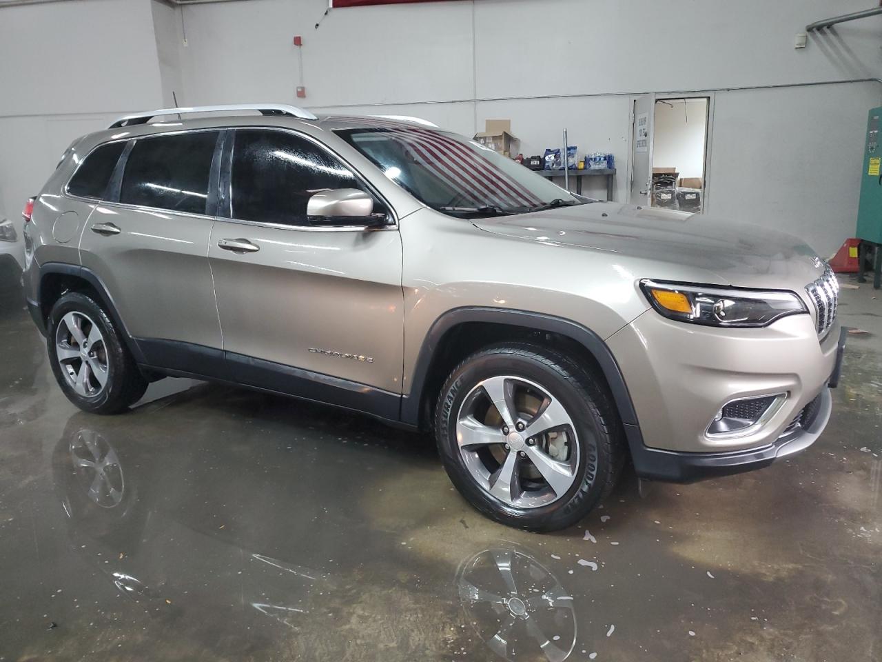 2020 Jeep Grand Cherokee - Image 4