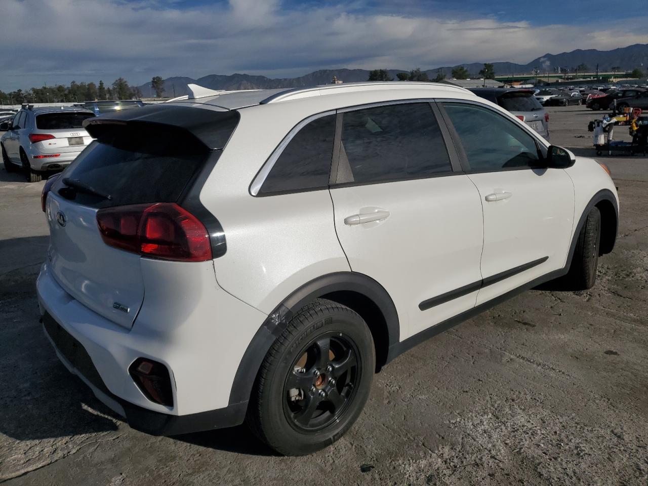2020 Kia Niro - Image 3