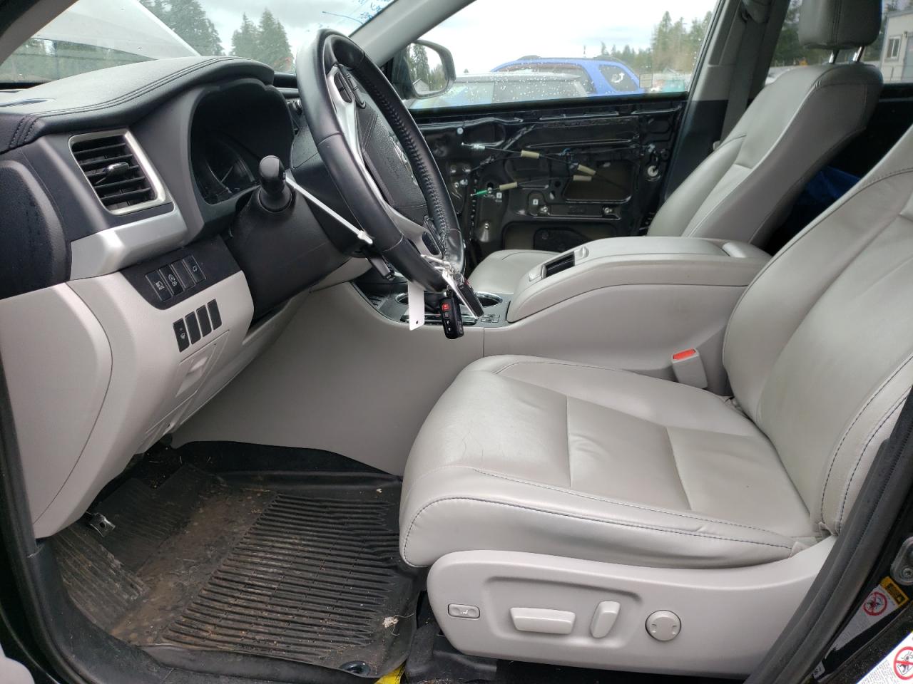 2019 Toyota Highlander - Image 7