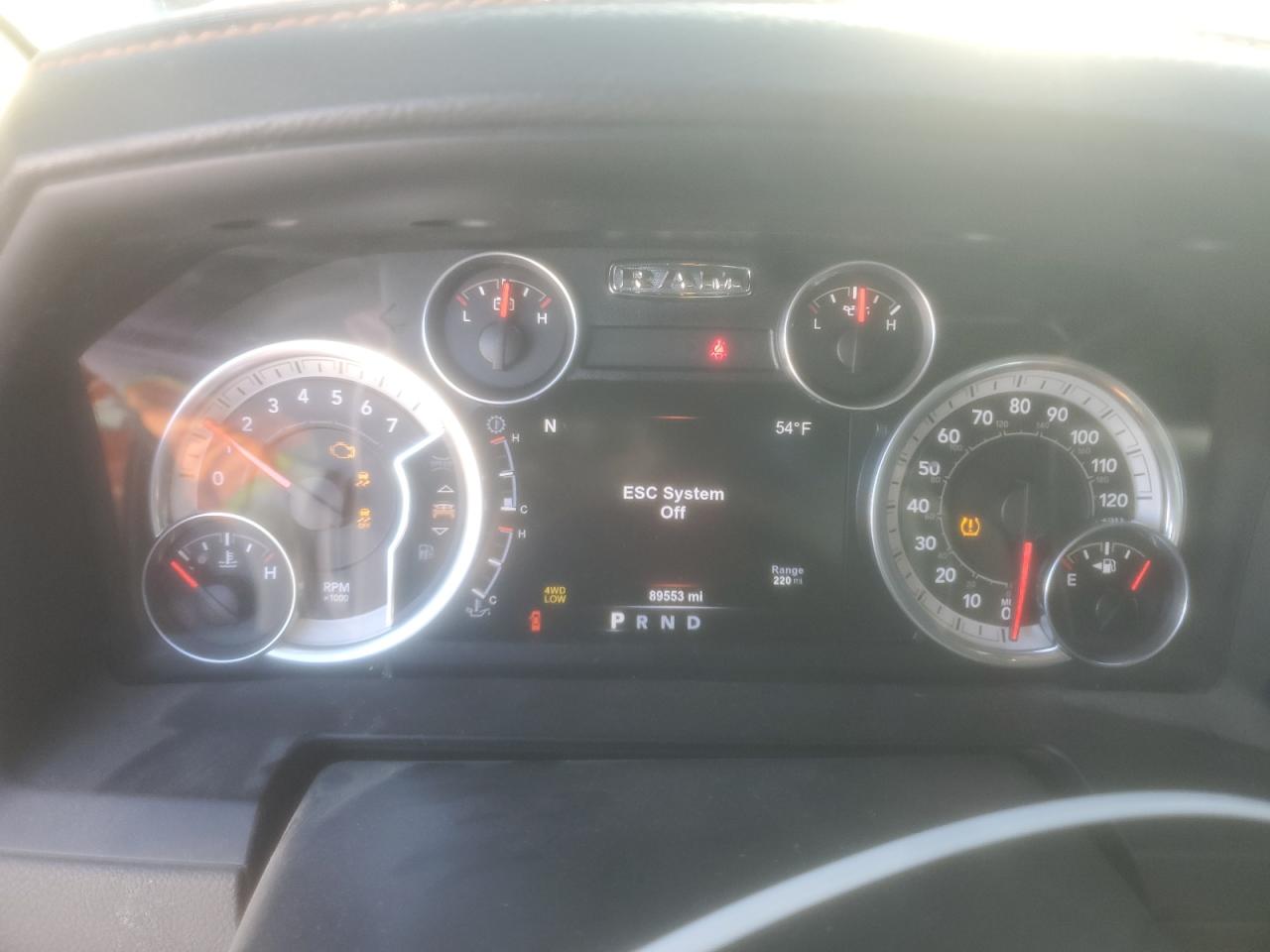 2015 RAM 1500 - Image 9