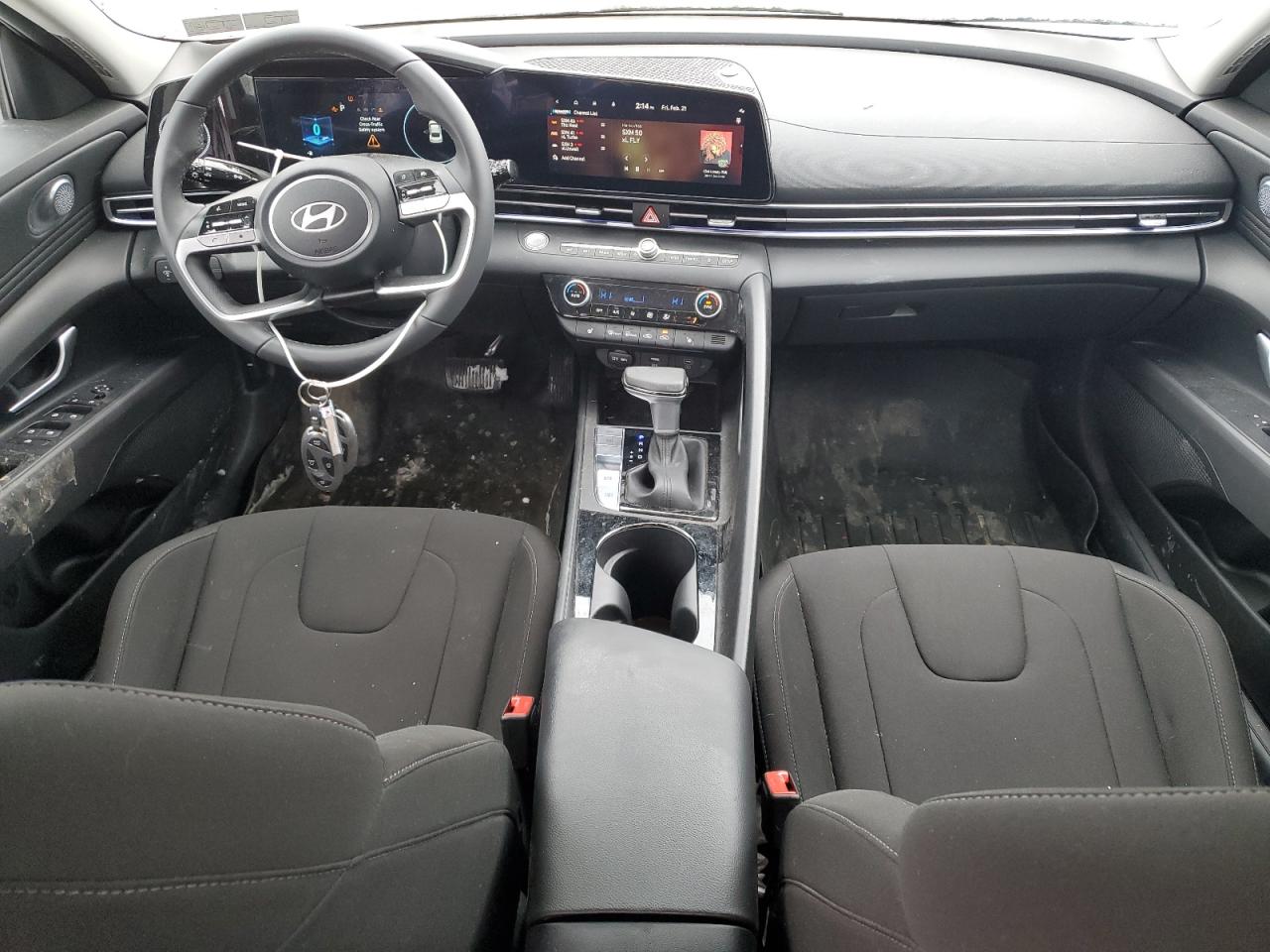 2024 Hyundai Elantra - Image 8