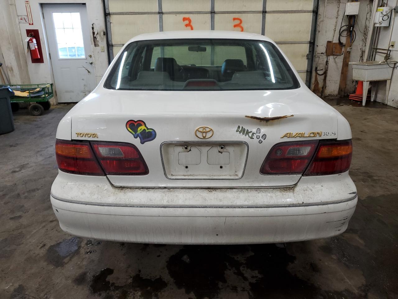 1999 Toyota Avalon - Image 6