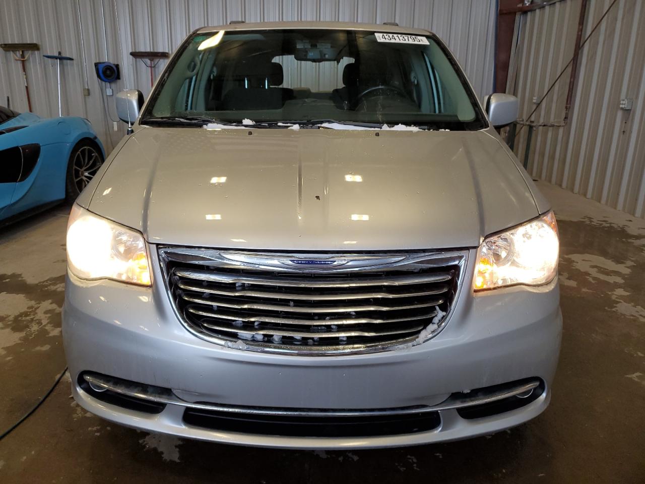 2012 Chrysler Town & Country - Image 5