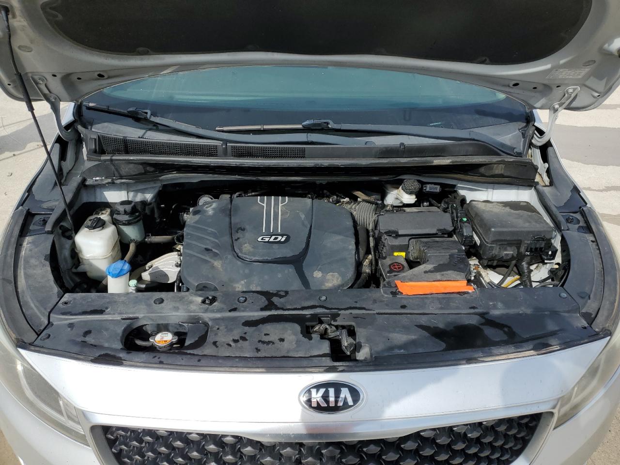 2016 Kia Sedona - Image 12