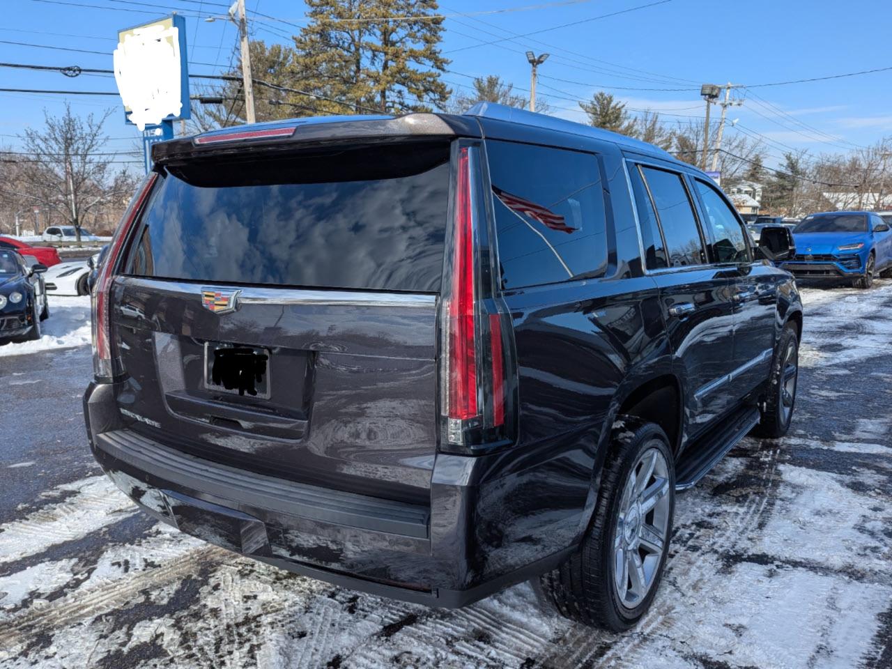 2017 Cadillac Escalade - Image 4
