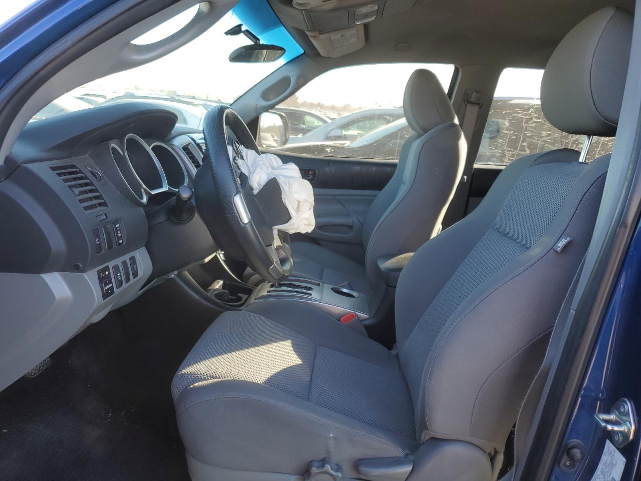 2014 Toyota Tacoma - Image 7