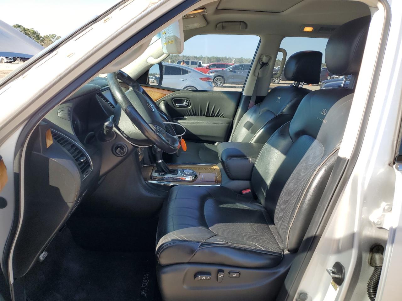 2011 Infiniti QX56 - Image 7