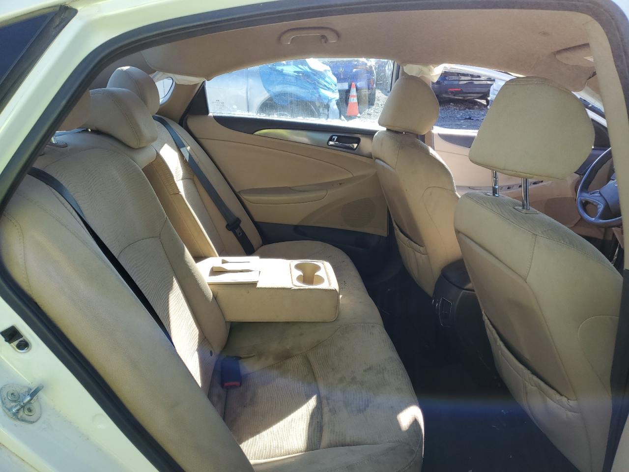 2012 Hyundai Sonata - Image 10