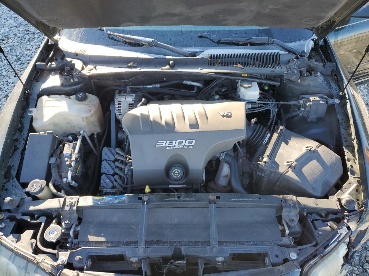 2002 Pontiac Bonneville - Image 11