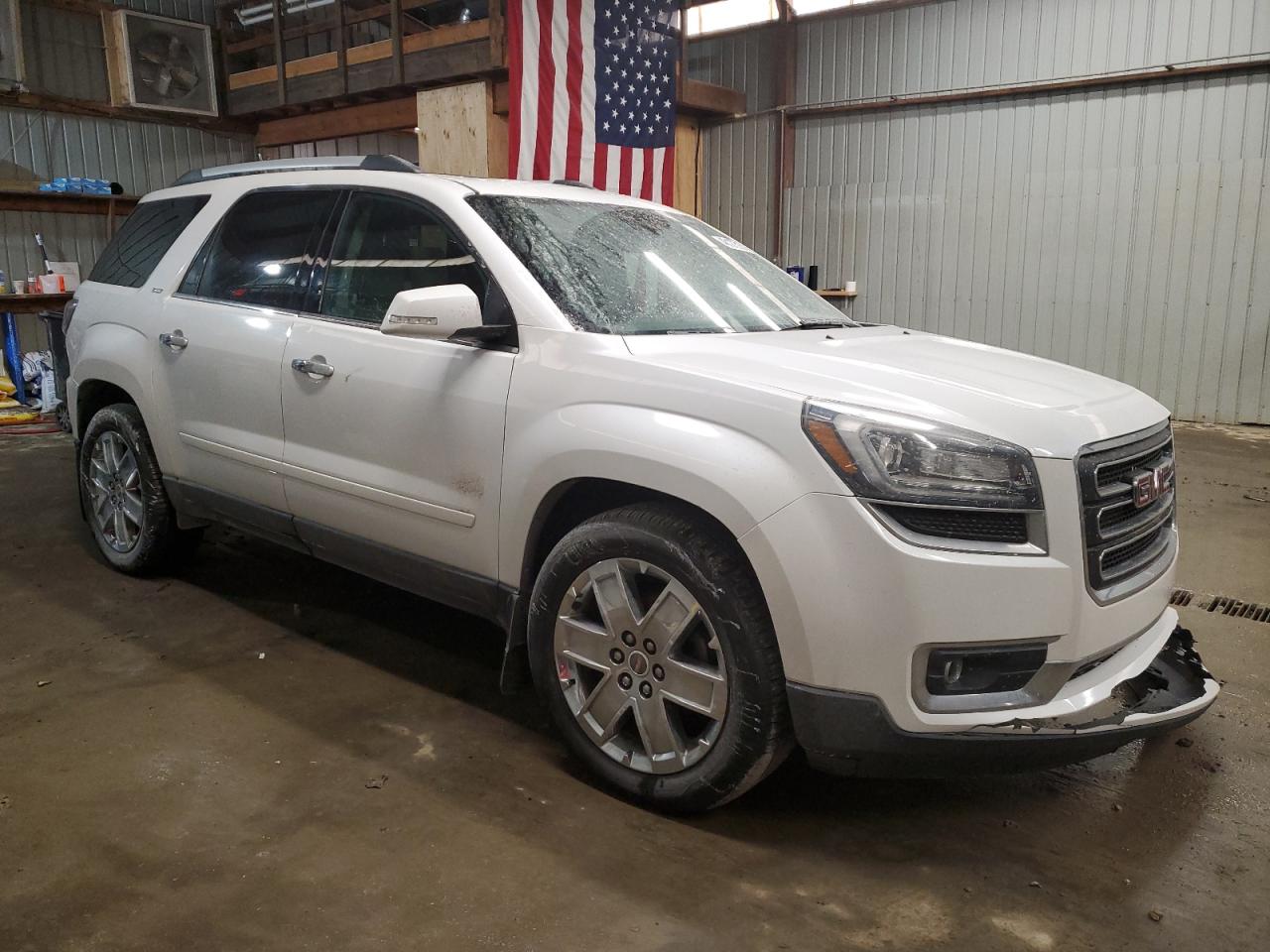 2017 GMC Acadia - Image 4