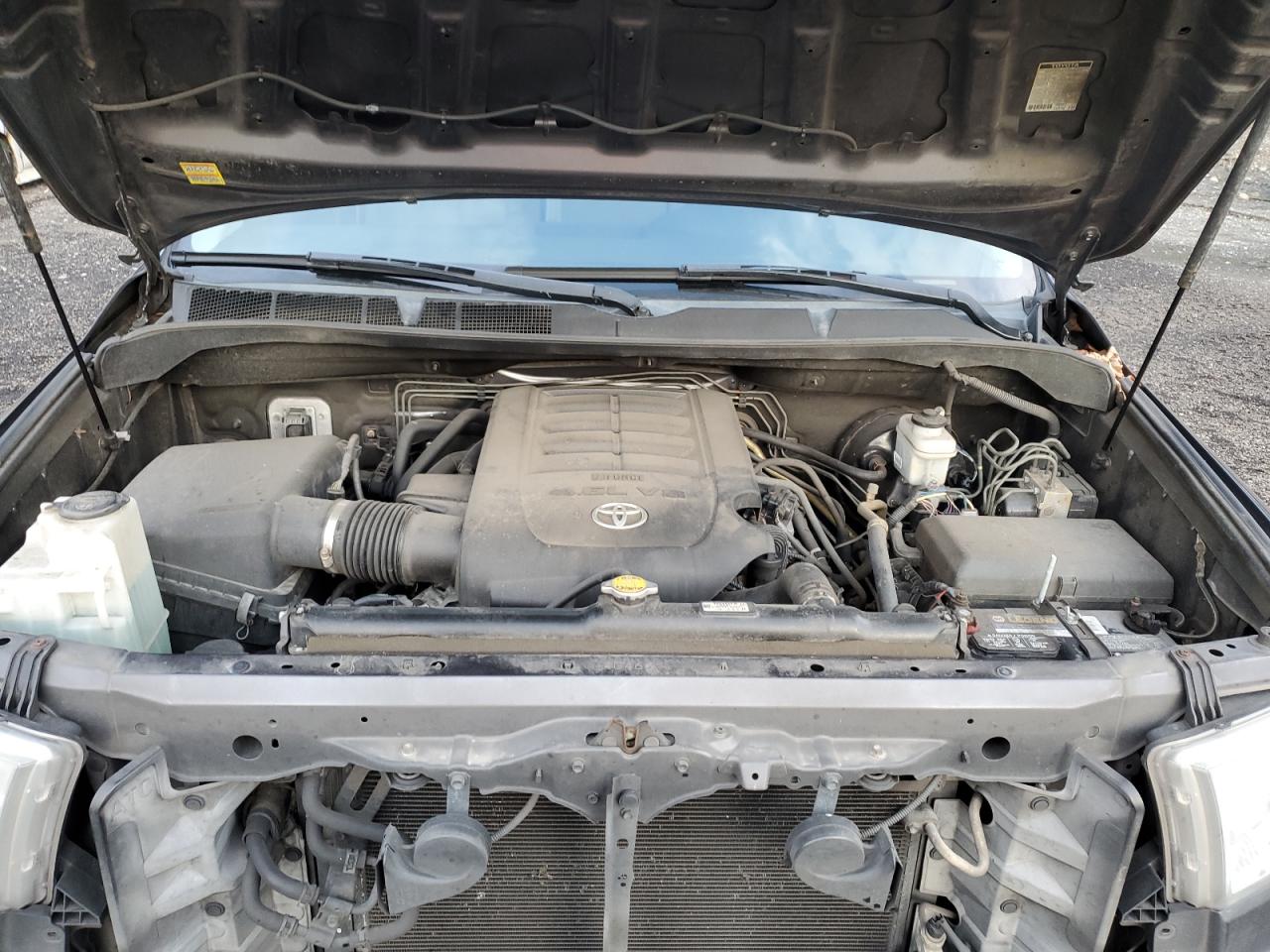 2011 Toyota Tundra - Image 11