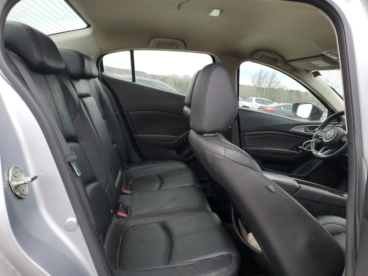 2017 Mazda 3 - Image 10