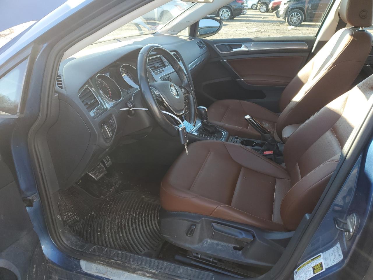 2017 Volkswagen Golf - Image 7