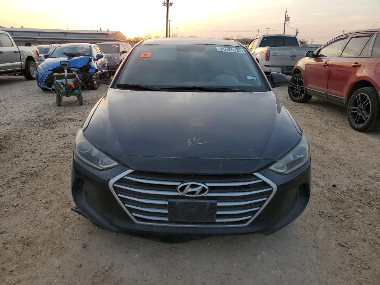 2017 Hyundai Elantra - Image 5