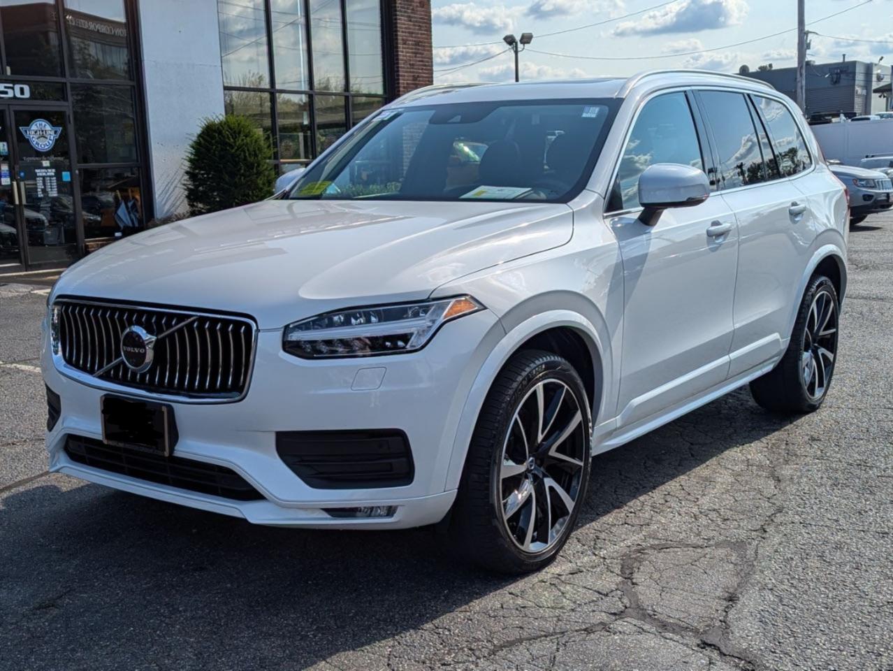 2021 Volvo XC90 - Image 2
