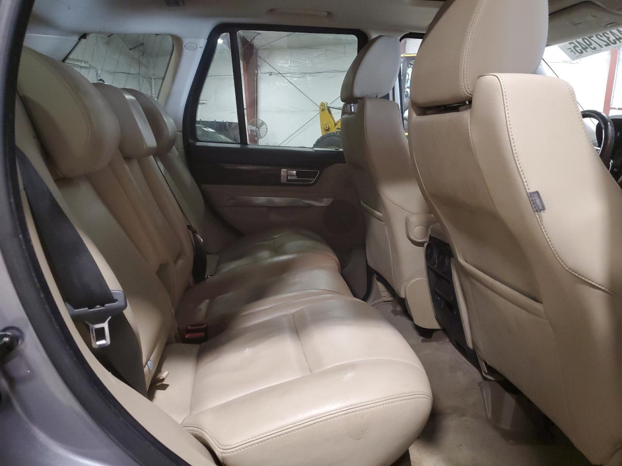 2012 Land Rover Range Rover - Image 11