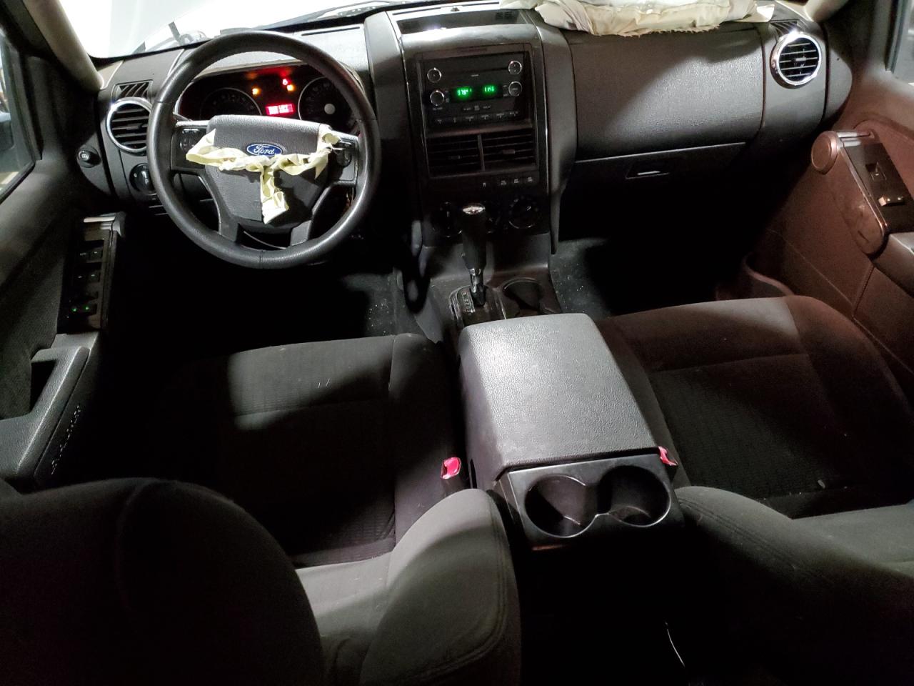 2009 Ford Explorer - Image 8