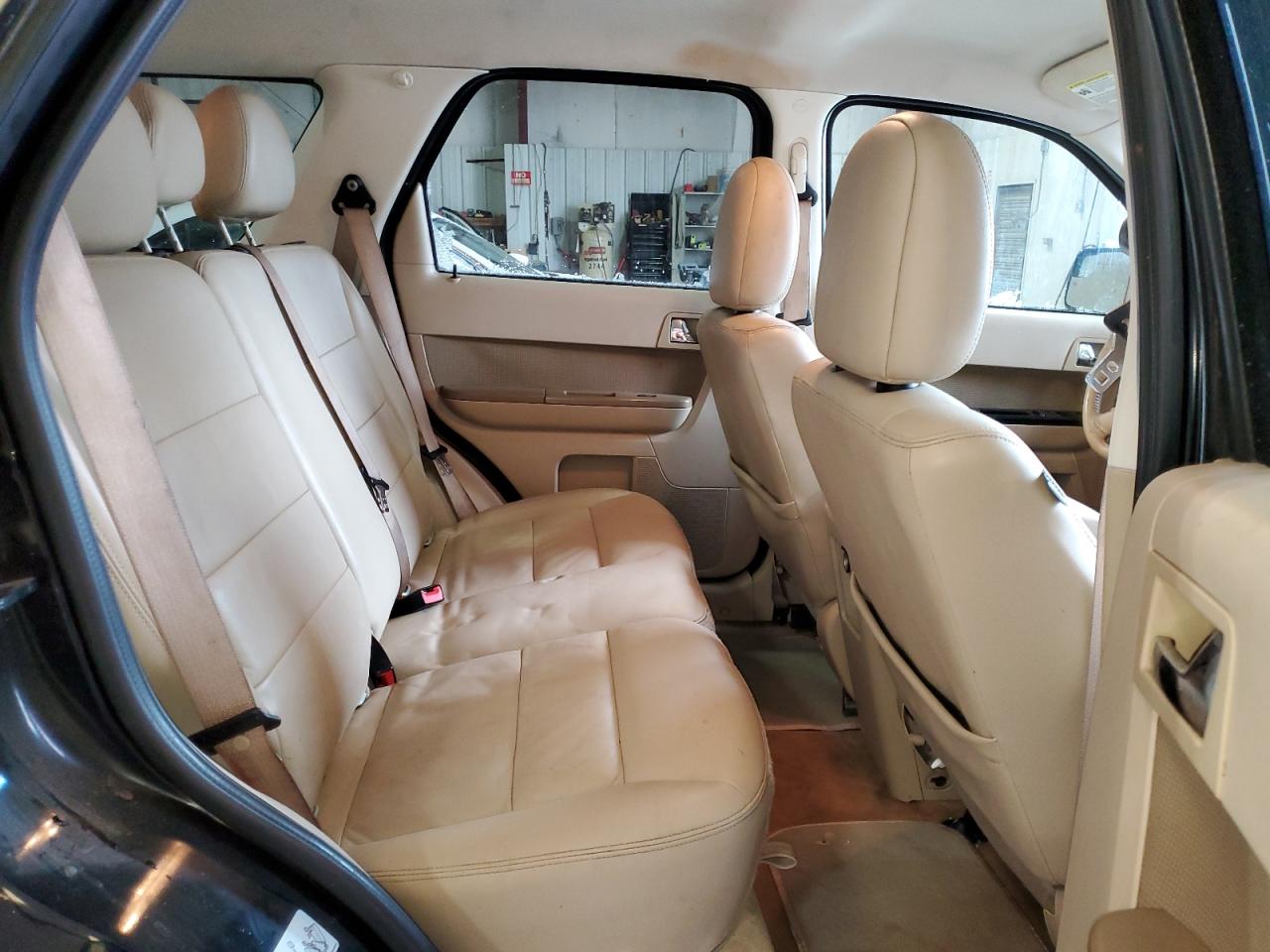 2010 Ford Escape - Image 12