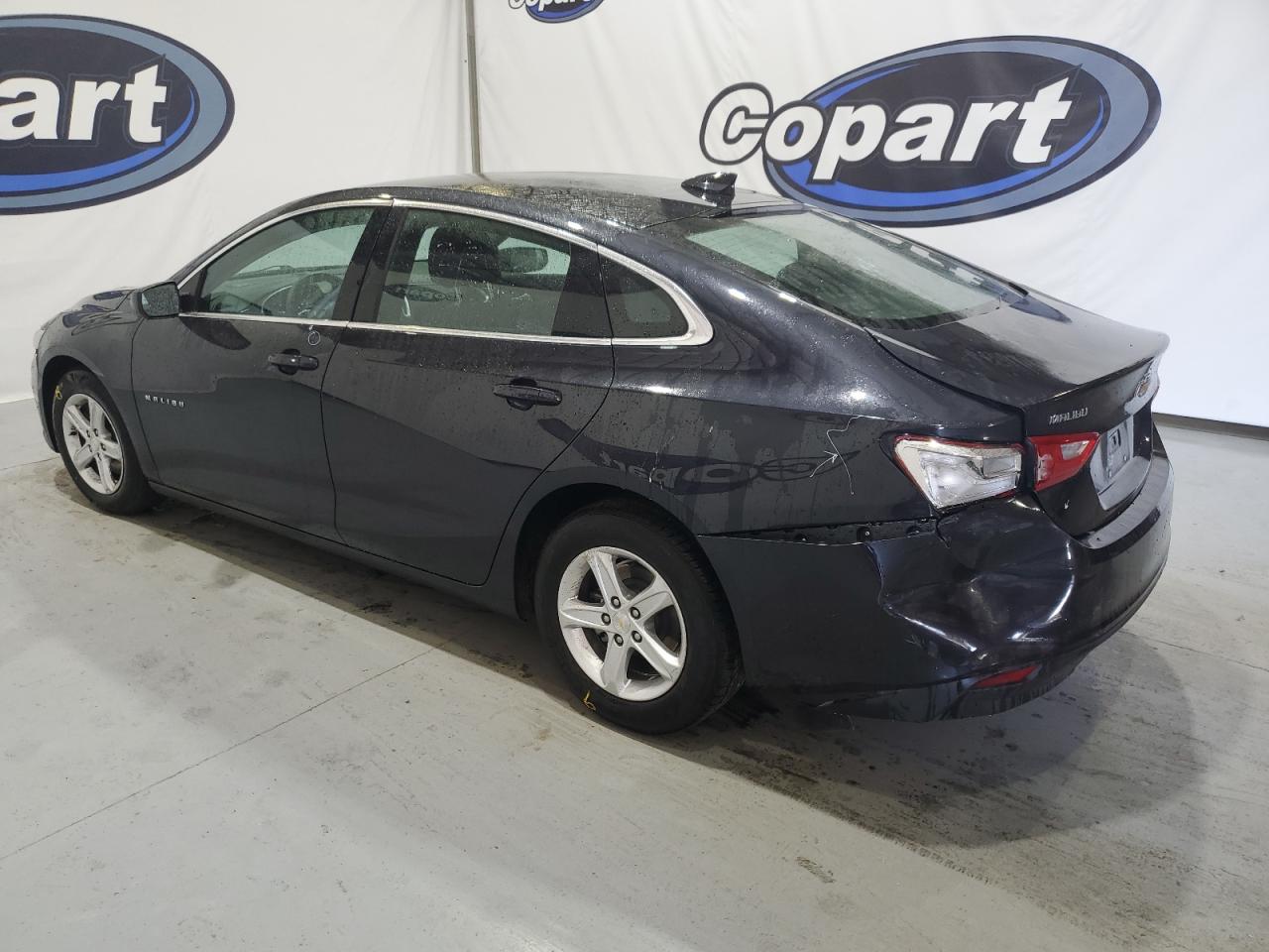 2023 Chevrolet Malibu - Image 2