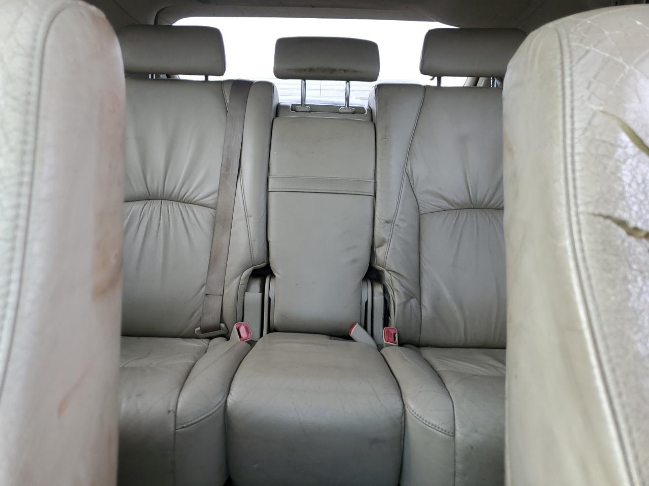 2004 Lexus RX - Image 10