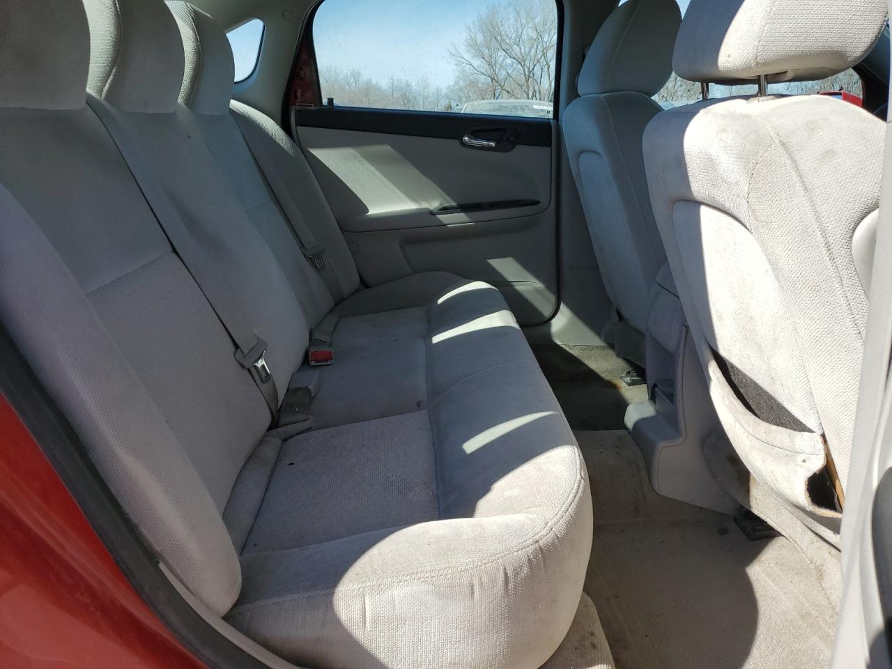 2011 Chevrolet Impala - Image 11