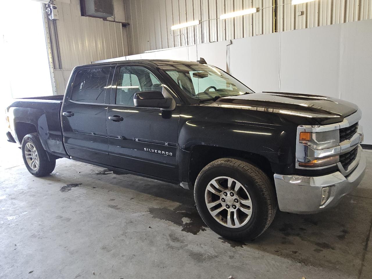 2016 Chevrolet Silverado - Image 4