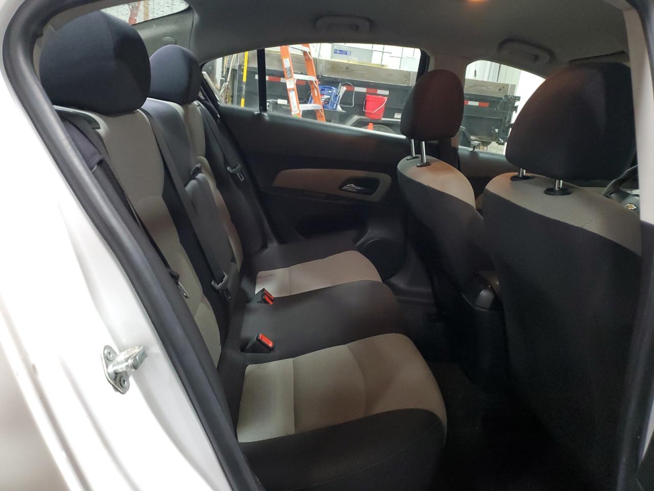 2014 Chevrolet Cruze - Image 10