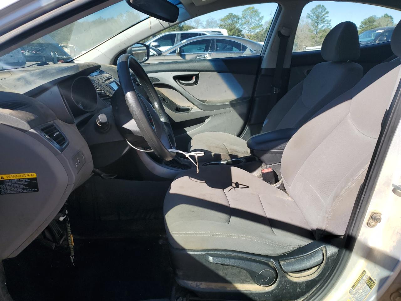 2014 Hyundai Elantra - Image 7