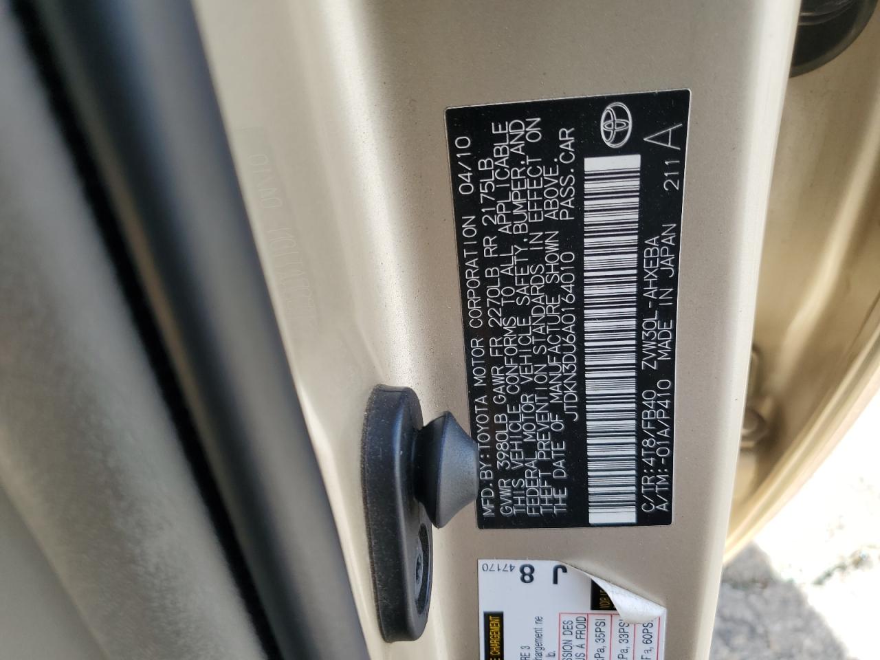 2010 Toyota Prius - Image 14