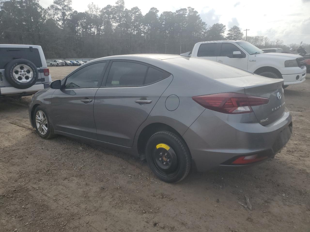 2019 Hyundai Elantra - Image 2