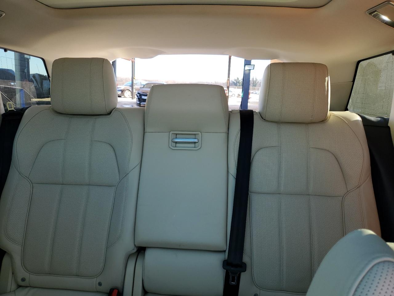 2015 Land Rover Range Rover - Image 10