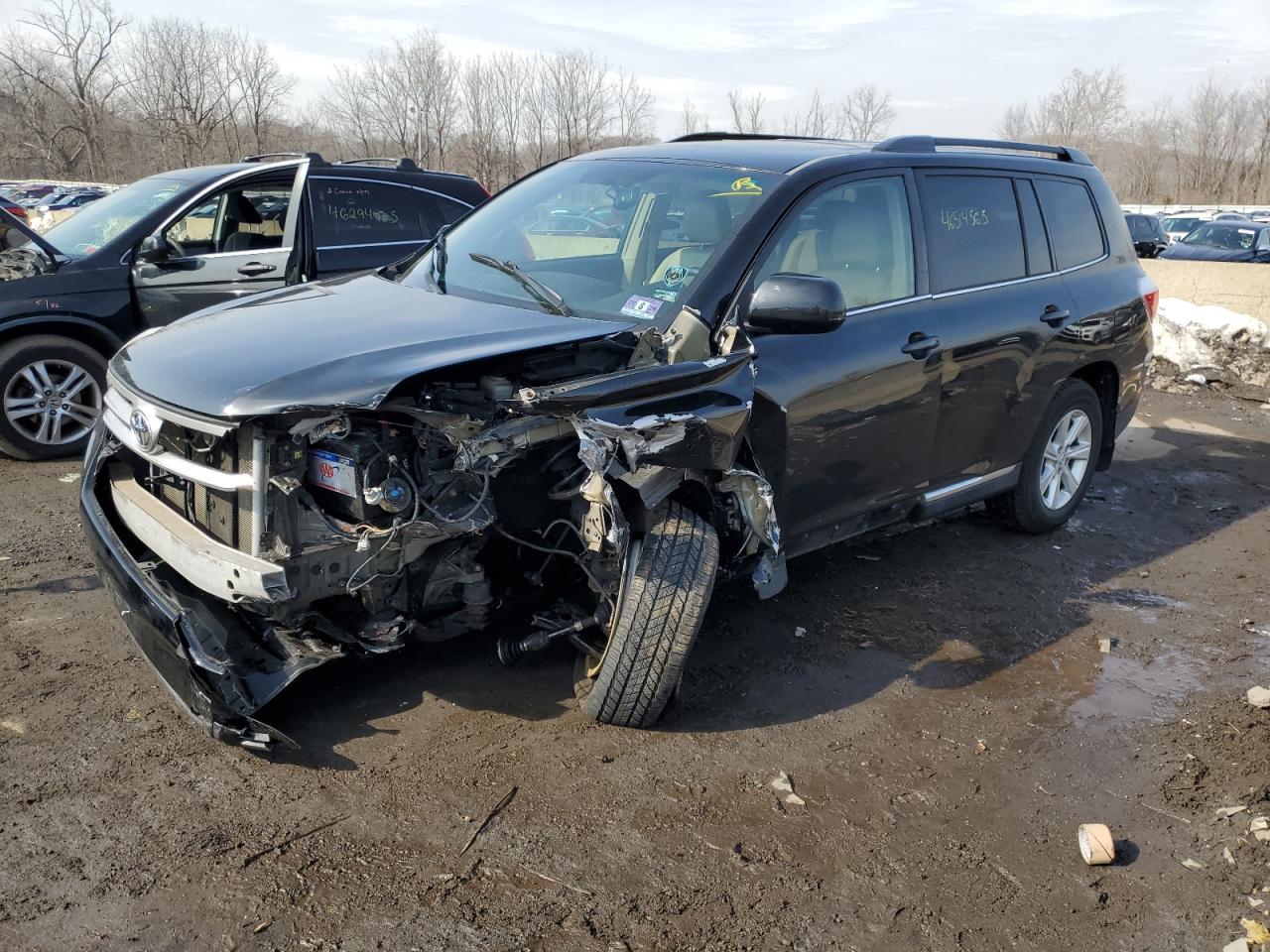 2011 Toyota Highlander - Image 1