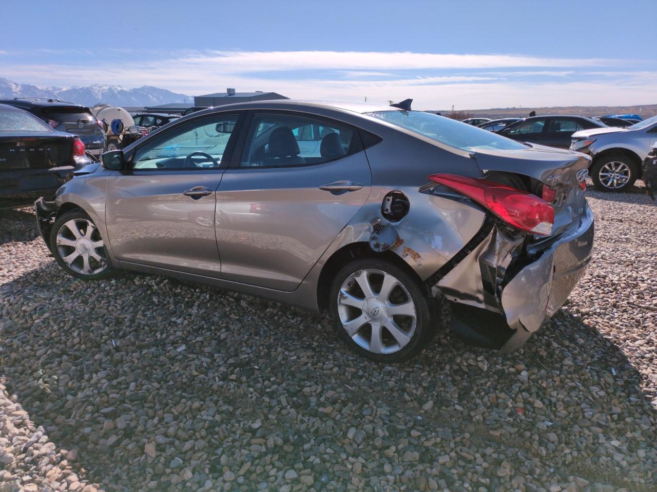 2013 Hyundai Elantra - Image 2